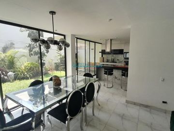 Casas Venta CAL. Ayacucho - LA MOLINA