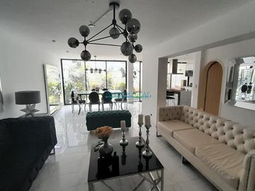 Casas Venta CAL. Ayacucho - LA MOLINA