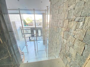 Departamento en  venta de 2 ambientes con cochera