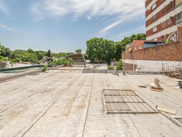 Venta PH luminoso 4 amb, 3 dorm, 2 baños, dependencia con baño, balcón, 2 terrazas, Apto crédito
