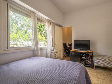 Venta PH luminoso 4 amb, 3 dorm, 2 baños, dependencia con baño, balcón, 2 terrazas, Apto crédito
