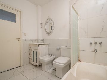 Venta PH luminoso 4 amb, 3 dorm, 2 baños, dependencia con baño, balcón, 2 terrazas, Apto crédito