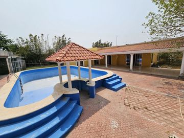 CERCA DEL MAR AMPLIA CASA EN VENTA EN CHICXULUB, PROGRESO, YUCATAN.