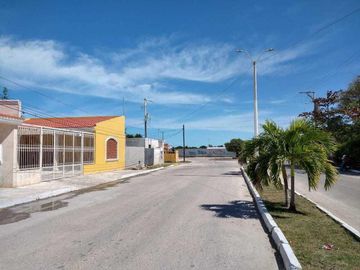 CERCA DEL MAR AMPLIA CASA EN VENTA EN CHICXULUB, PROGRESO, YUCATAN.