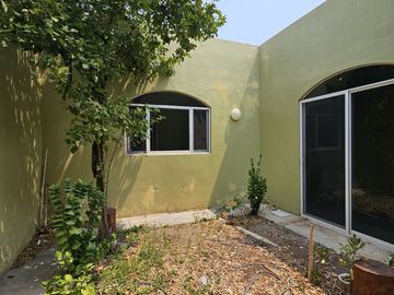 CERCA DEL MAR AMPLIA CASA EN VENTA EN CHICXULUB, PROGRESO, YUCATAN.
