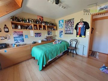 Casa en Venta en Amplia casa con Quincho, Bodega y Cancha de Tenis - Lomas de Reloncaví