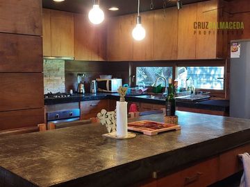 Parcela en Venta en Amplia casa con Quincho, Bodega y Cancha de Tenis - Lomas de Reloncaví