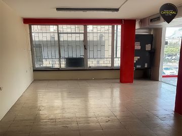 Local de venta en Urdesa Central- Av Victor E. Estrada – código:21541
