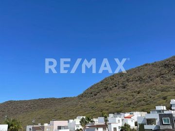 Casa en Venta - (3)