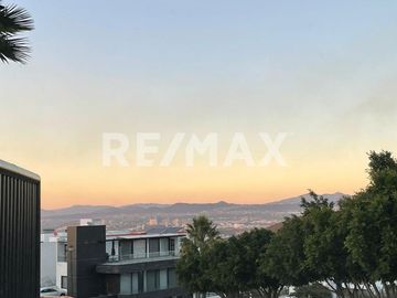 Casa en Venta - (3)
