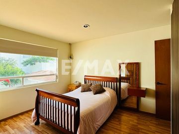 Casa en Venta - (3)