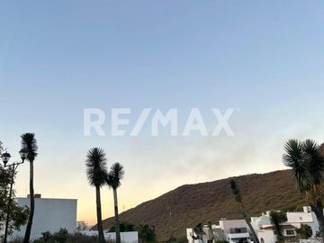 Casa en Venta - (3)