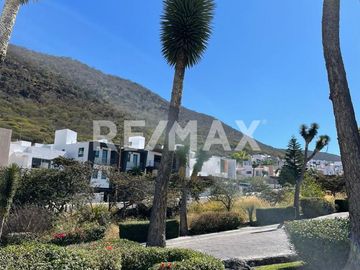 Casa en Venta - (3)