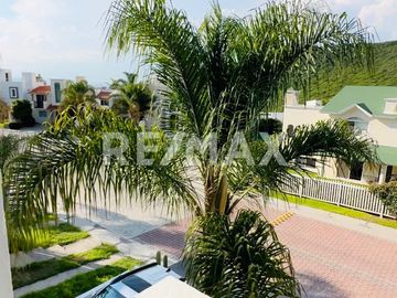 Casa en Venta - (3)