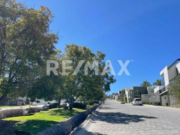Casa en Venta - (3)