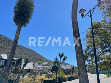 Casa en Venta - (3)
