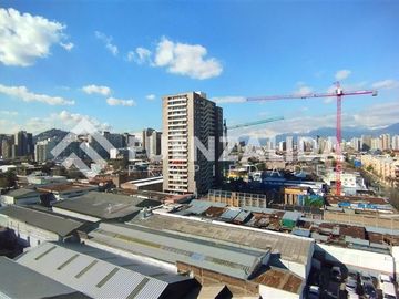 Departamento en Venta en Calle Coquimbo a dos cuadras del metro Matta