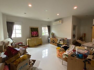5 Bedroom House for sale in Saphan Sung, Bangkok