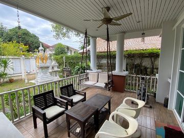 5 Bedroom House for sale in Saphan Sung, Bangkok