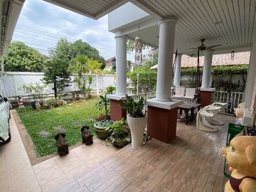 5 Bedroom House for sale in Saphan Sung, Bangkok