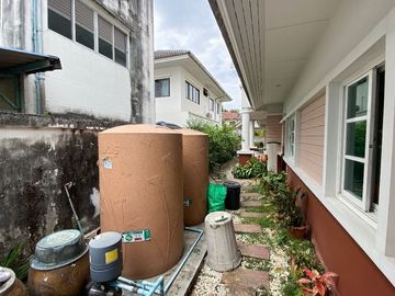 5 Bedroom House for sale in Saphan Sung, Bangkok
