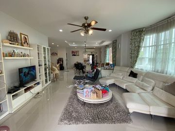 5 Bedroom House for sale in Saphan Sung, Bangkok