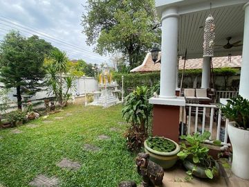 5 Bedroom House for sale in Saphan Sung, Bangkok