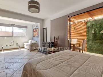 Venta casa amplia en Jardines del Sur