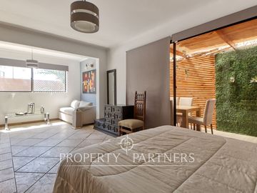Venta casa amplia en Jardines del Sur