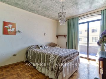 Venta casa amplia en Jardines del Sur
