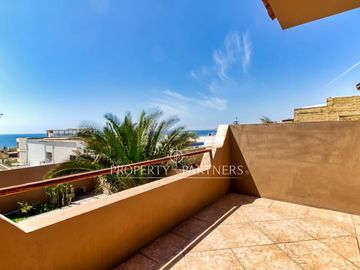 Venta casa amplia en Jardines del Sur
