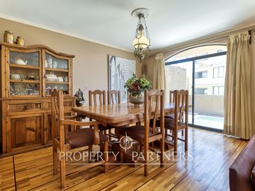 Venta casa amplia en Jardines del Sur