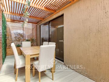 Venta casa amplia en Jardines del Sur