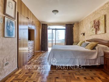 Venta casa amplia en Jardines del Sur