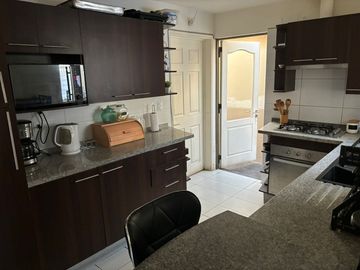 Venta de Impecable Casa 5D, 4B.  Rodeada de Áreas Verdes en el mejor Sector de La Florida