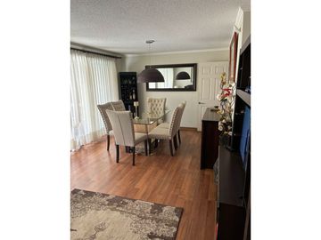 Venta de Impecable Casa 5D, 4B.  Rodeada de Áreas Verdes en el mejor Sector de La Florida