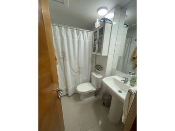Vendo Hermoso y espacioso Dúplex en Vitacura 4D4B2E, Con Jardín y patio privado