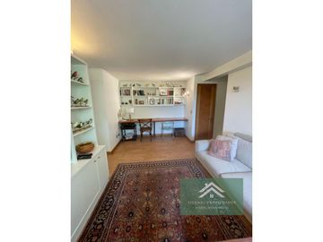 Vendo Hermoso y espacioso Dúplex en Vitacura 4D4B2E, Con Jardín y patio privado