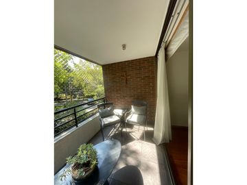 Vendo Hermoso y espacioso Dúplex en Vitacura 4D4B2E, Con Jardín y patio privado
