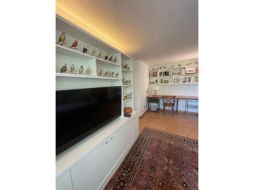 Vendo Hermoso y espacioso Dúplex en Vitacura 4D4B2E, Con Jardín y patio privado