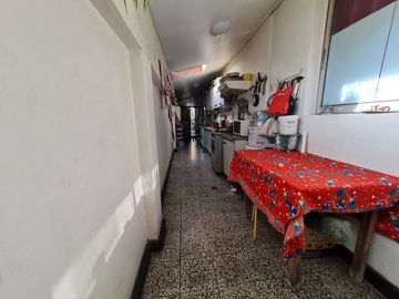 Se vende propiedad 3 dorm. 264 m2 terreno, 98 m2 const, Macul