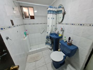 Se vende propiedad 3 dorm. 264 m2 terreno, 98 m2 const, Macul