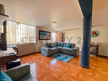 VENTA DE DEPARTAMENTO EN PRIMER PISO - LA MOLINA, PORTADA DEL SOL