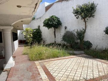 Casa en Venta Jardines de La Patria (Uso de Suelo Mixto)