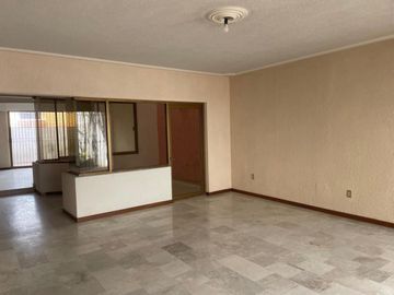 Casa en Venta Jardines de La Patria (Uso de Suelo Mixto)