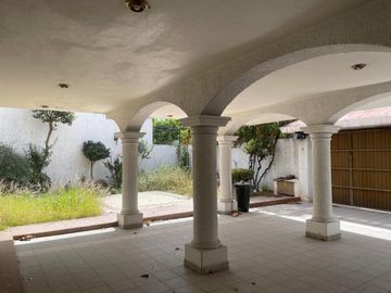 Casa en Venta Jardines de La Patria (Uso de Suelo Mixto)
