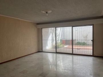Casa en Venta Jardines de La Patria (Uso de Suelo Mixto)