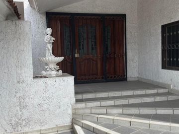 Casa en Venta Jardines de La Patria (Uso de Suelo Mixto)