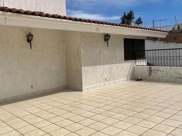 Casa en Venta Jardines de La Patria (Uso de Suelo Mixto)