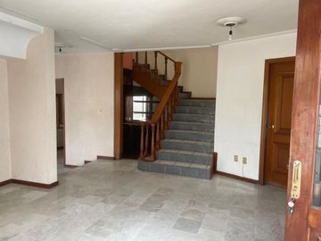 Casa en Venta Jardines de La Patria (Uso de Suelo Mixto)